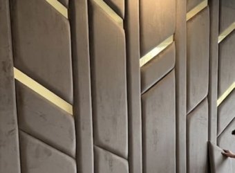 мягкое изголовье кровати