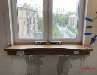отделка окон деревом с розетками