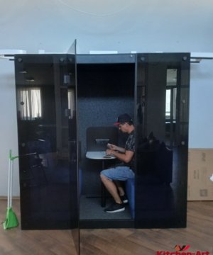 звукоизоляционная кабина для переговоров ля 6 человек